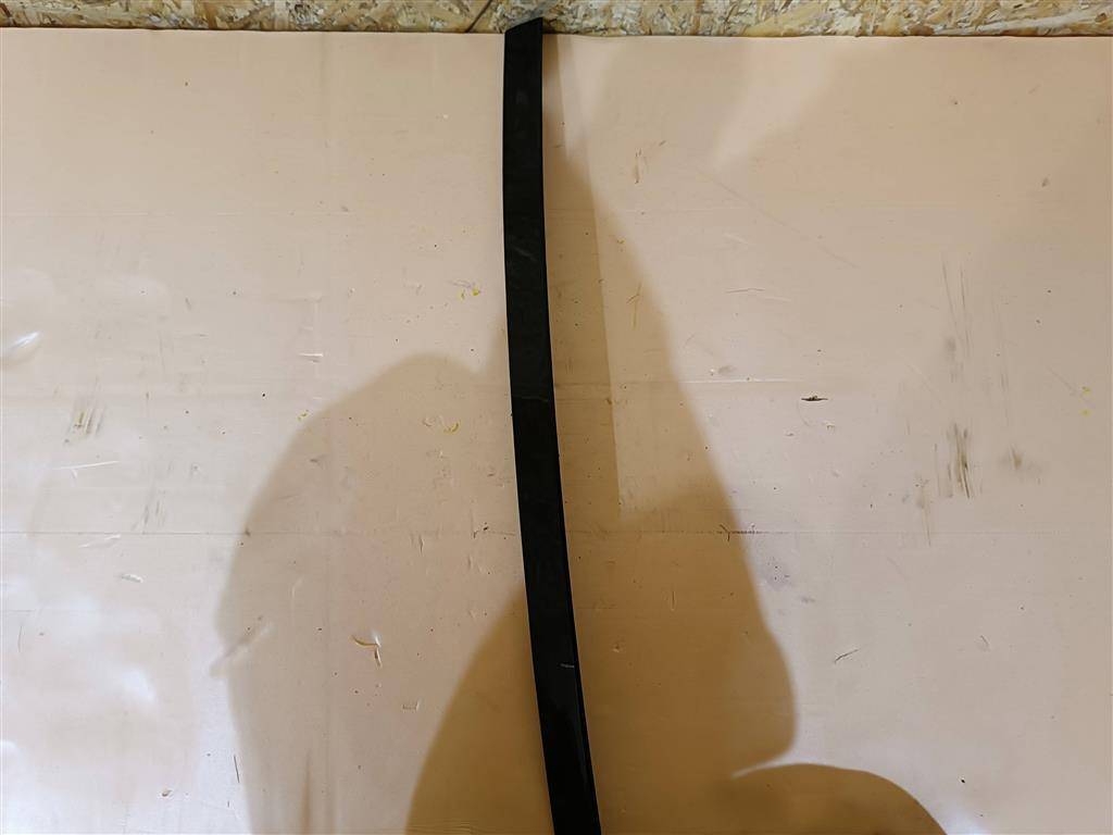 молдинг двери задней правой Volvo XC90 2 поколение 2019, 2.0 л., дизель, АКПП, передний привод, 31688696, 31688696 - фото №1