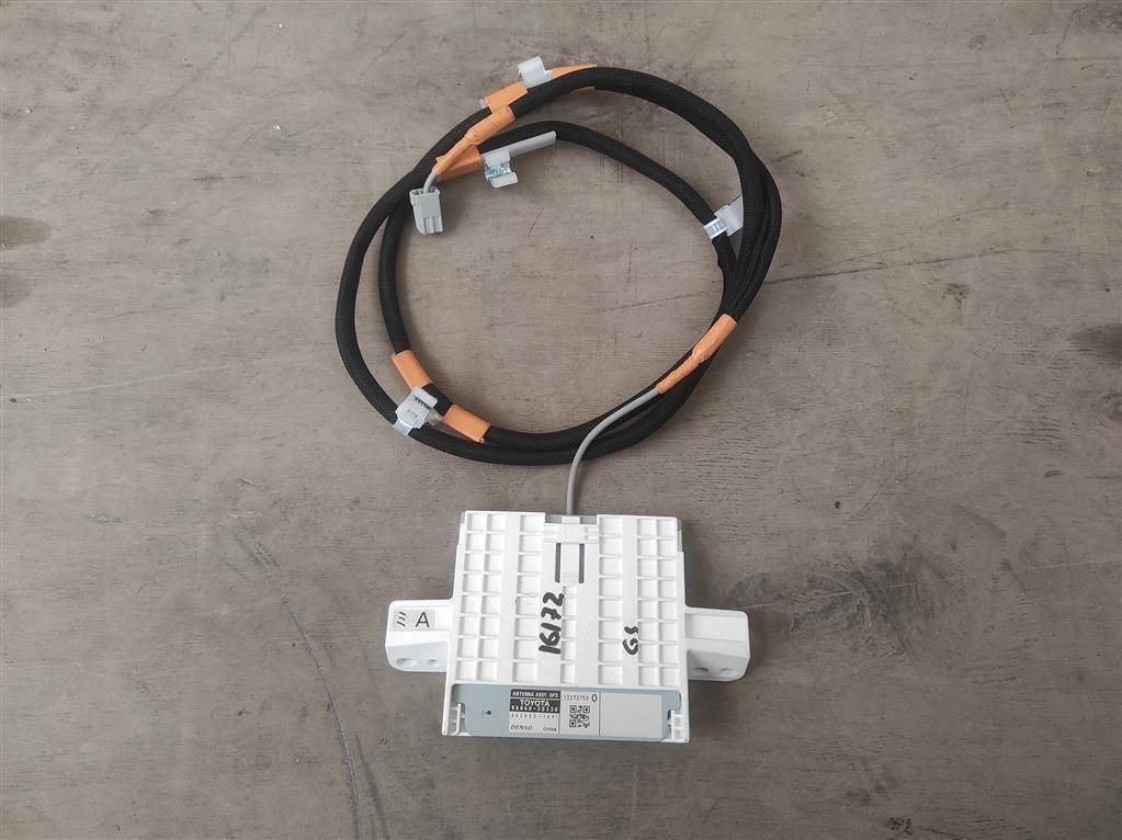 антенна Lexus GS 4 поколение 2013, 3.0 л., бензин, АКПП, передний привод, 8686030330, 8686030330, 1227337530, 4628001491 - фото №1