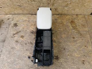 подлокотник Land Rover Discovery 5 поколение L462 2019, 3.0 л., дизель, АКПП, передний привод, LR100256, JK62045J40A, JK62045J40AC, LR100256