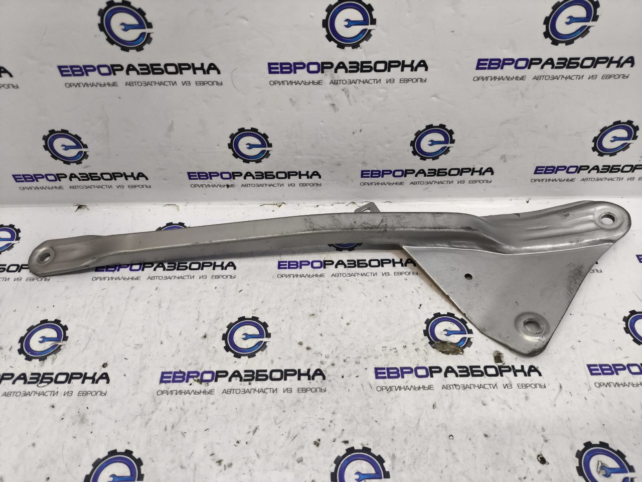 Распорка Bentley Continental GT 3 поколение 2023, 4.0 л., CVD, бензин, АКПП, красный, купе, полный привод, правый руль, 3SD805478E - фото №1