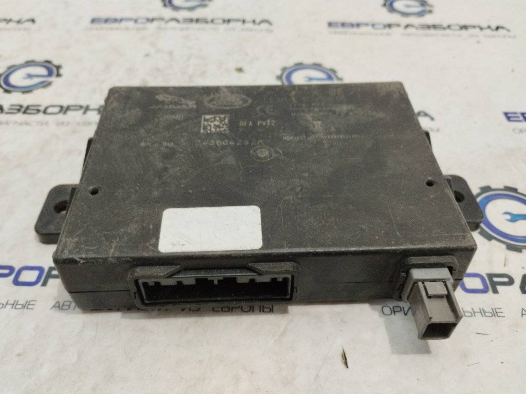 Блок управления бесключевым доступом Land Rover Discovery 5 поколение L462 2017, 3.0 л., дизель, АКПП, передний привод, LR099139, JPLA19H440BE, LR099139 - фото №1