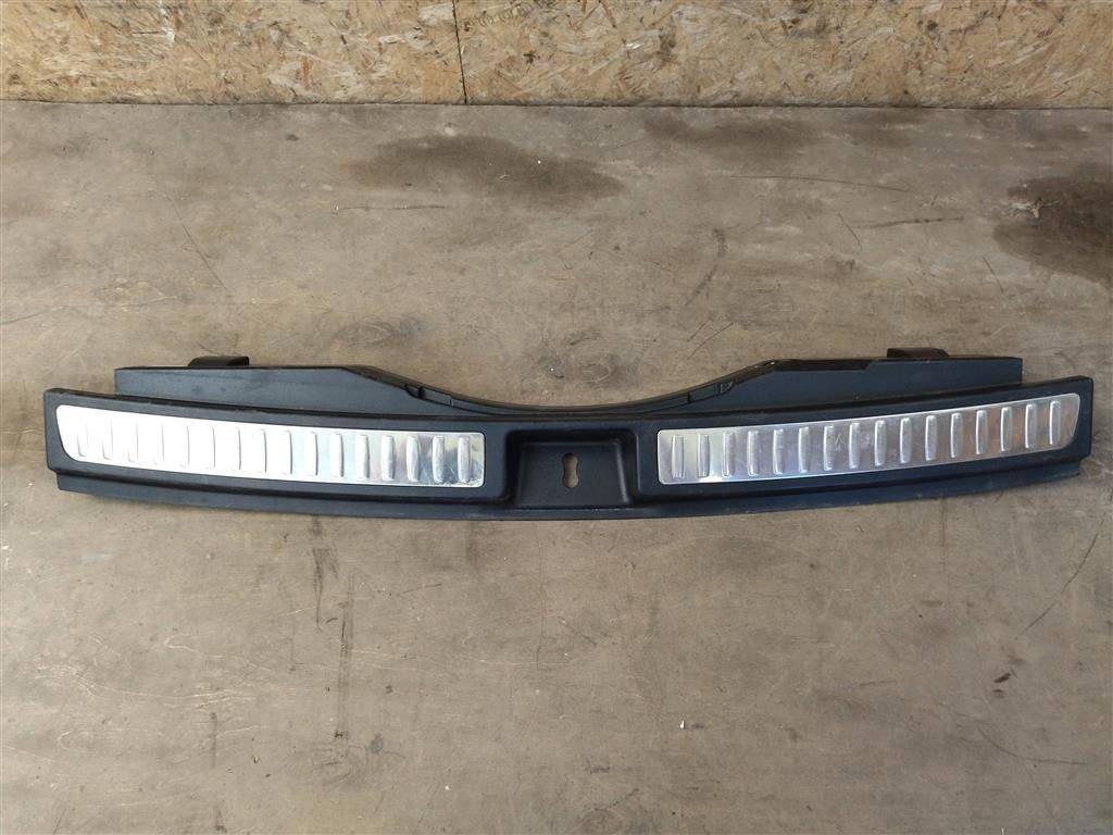 Накладка панели Mercedes-Benz GLS-Класс X166 2018, 3.0 л., CDi, дизель, АКПП, передний привод, A1666900401, A1666900401 - фото №1