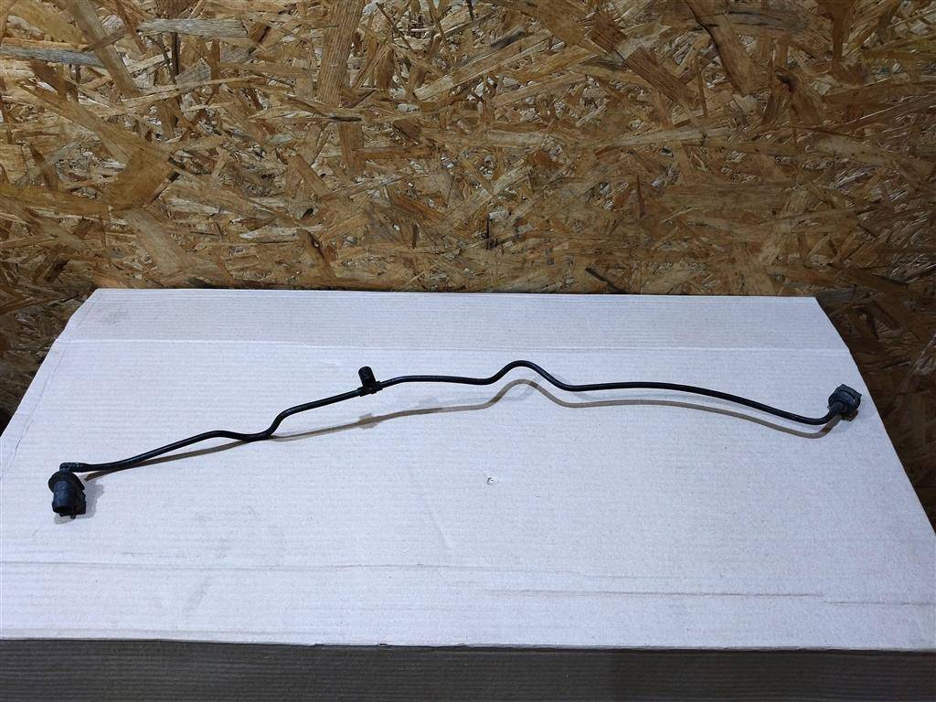 трубка вакуумная Volvo XC90 2 поколение 2019, 2.0 л., дизель, АКПП, передний привод, 32252211, 32252211 - фото №1