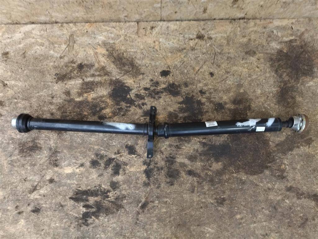 карданный вал Bentley Continental GT 2 поколение 2015, 4.0 л., TFSI, бензин, АКПП, передний привод, 3W0521101, 3W0521101F, 3W0521101 - фото №1