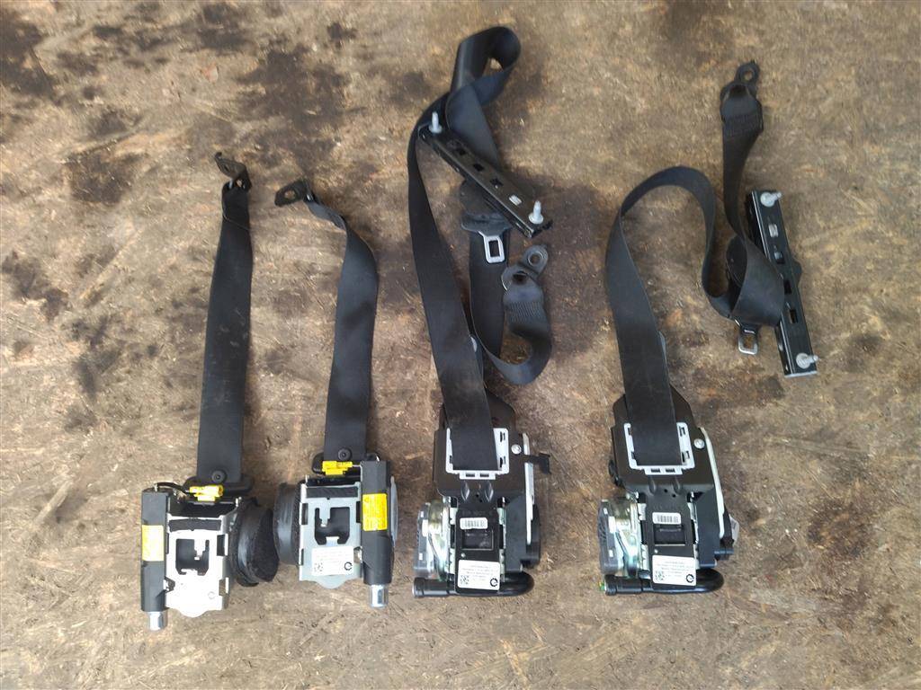 ремень безопасности Mercedes-Benz CLS AMG C218 2013, 5.5 л., 5.5 бензин, бензин, АКПП, купе, передний привод, правый руль, A2128600786, A2128600786, 620048000 - фото №1