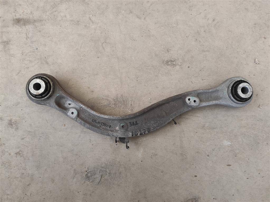 рычаг задний Land Rover Range Rover 4 поколение L405 2015, 4.4 л., дизель, АКПП, полный привод, правый руль, CPLA5501B, CPLA5500BA, CPLA5500BB, CPLA5500BC, LR139241, LR172512, LR037690, CPLA5501B - фото №1