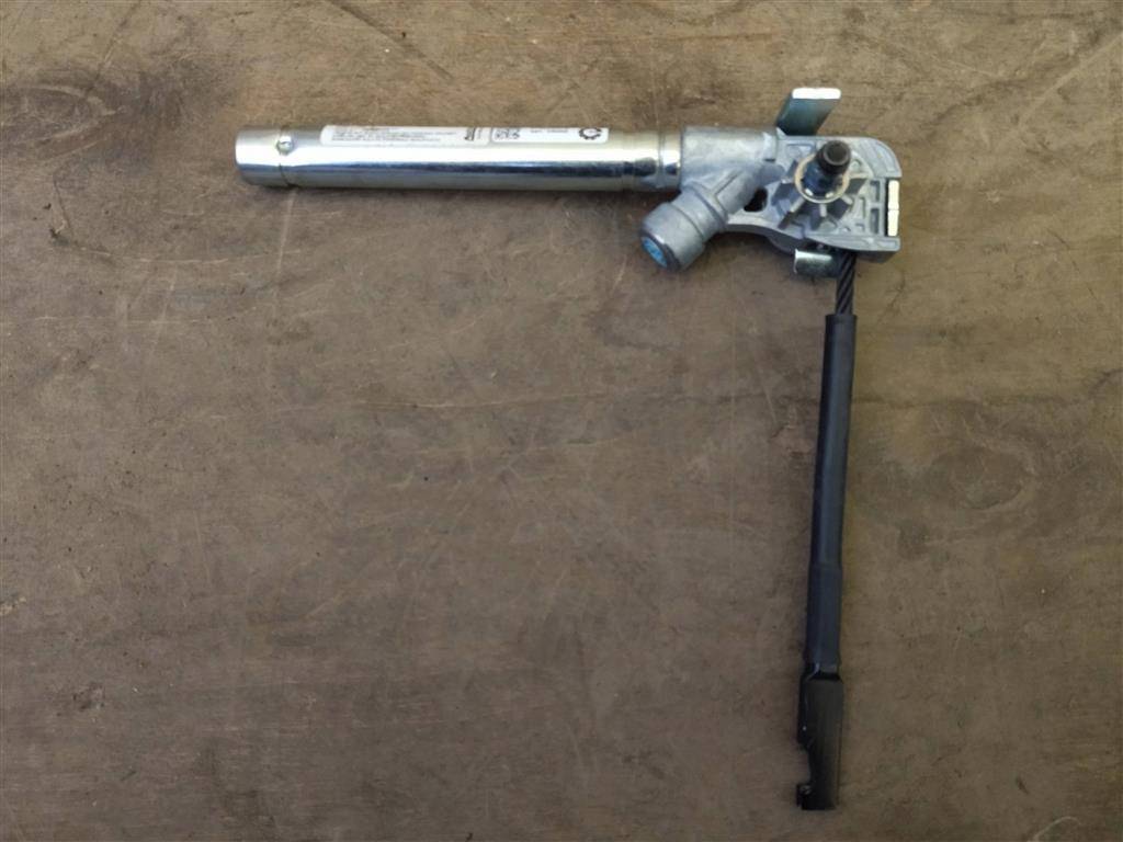 пиропатрон Maserati Levante 1 поколение M161 2020, 3.0 л., дизель, АКПП, передний привод, 670039579, 670039579 - фото №1