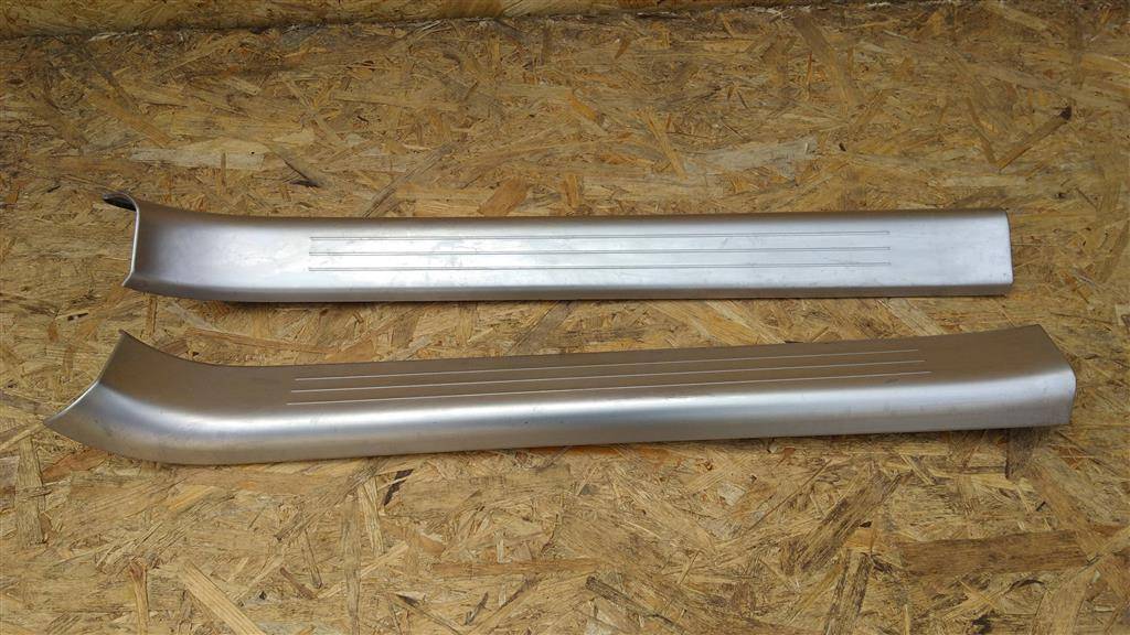 накладка на порог Bentley Continental Flying Spur 1 поколение 2012, 6.0 л., бензин, АКПП, серый, передний привод, 3W4863382P, 3W4863382P - фото №1