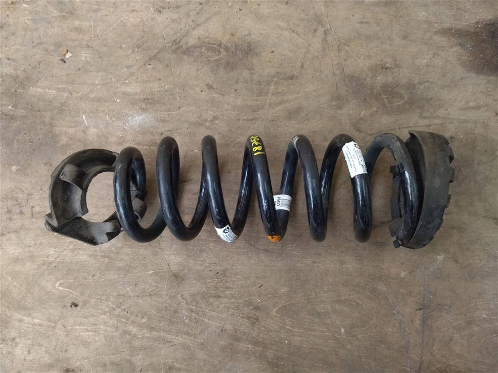 пружина задняя Land Rover Discovery Sport 1 поколение L550 2016, 2.0 л., дизель, АКПП, передний привод, FK72B749HB, LR061474, LR061474 - фото №1