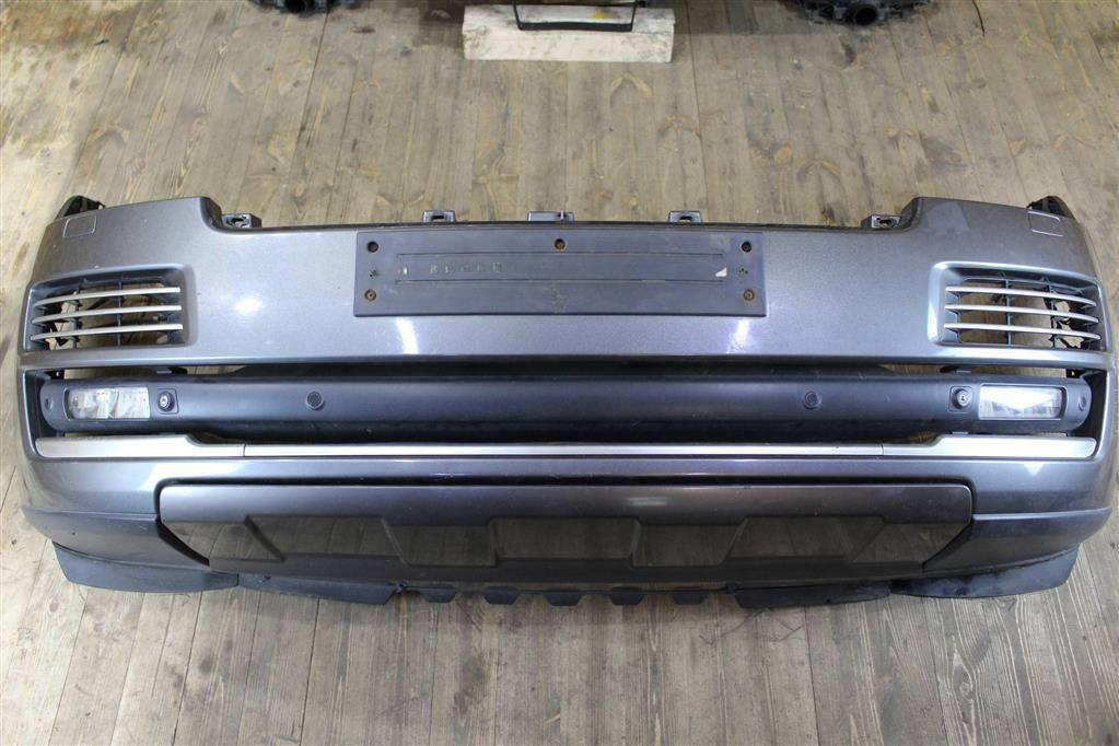 бампер передний Land Rover Range Rover 4 поколение L405 2014, 4.4 л., дизель, АКПП, полный привод, правый руль, LR044303, LR044303, LR052099, LR064631 - фото №1