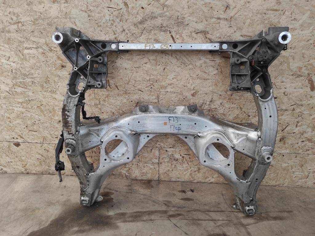 балка подвески передняя (подрамник) BMW 6 серия F06/F12/F13 F13 2012, 4.4 л., i, N63 B44 C, бензин, АКПП, купе, задний привод, 311, 6796692, 6796692 - фото №1