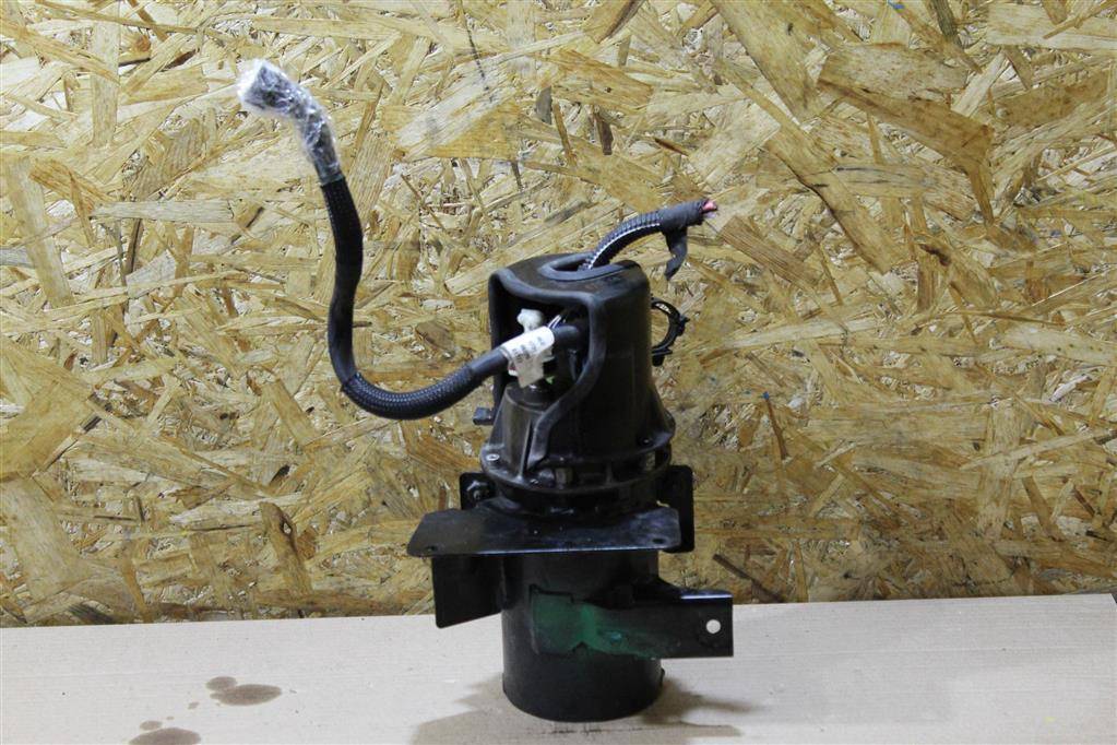 насос топливный Maserati Levante 1 поколение M161 2017, 3.0 л., дизель, АКПП, передний привод, 670033613 - фото №1