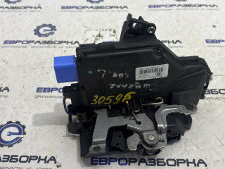 замок двери задней левой Porsche Cayenne 957 [рестайлинг] 957 2009, 3.0 л., TDi, дизель, АКПП, передний привод, 7L0839015D