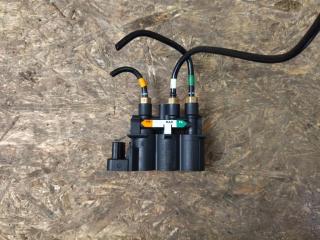 блок клапанов пневмоподвески Land Rover Range Rover 4 поколение L405 2016, 4.4 л., дизель, АКПП, полный привод, правый руль, T4K19950, T4K14385, CPLA5B710AC, CPLA5B710AC, T4K1617