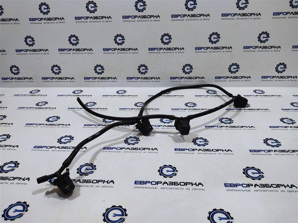 форсунка омывателя лобового стекла Mercedes-Benz GLE Coupe C292 2016, 3.0 л., дизель, АКПП, передний привод, 150VP230, 150VP230, A1668600992 - фото №1