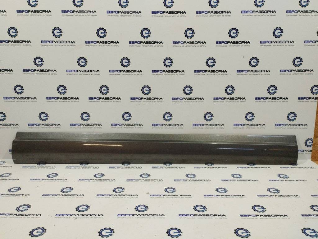 молдинг двери передней правой Maserati Levante 1 поколение M161 2017, 3.0 л., дизель, АКПП, передний привод, 670035235 - фото №1