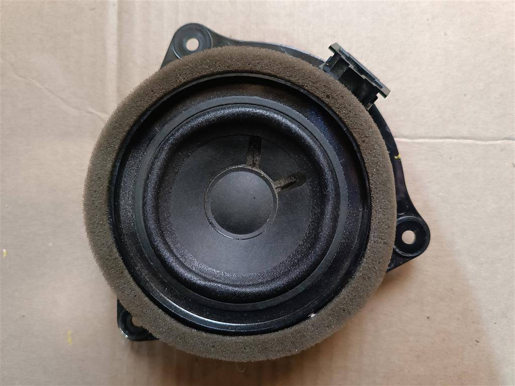 динамик высокочастотный (пищалка) Audi R8 42 2008, 4.0 л., TFSI, бензин, АКПП, купе, передний привод, 420035416, 420035416 - фото №1