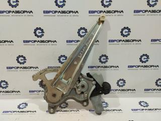 стеклоподъемник задний правый Toyota Land Cruiser J200 [рестайлинг] 2015, 4.0 л., дизель, АКПП, передний привод, правый руль, 8572060162