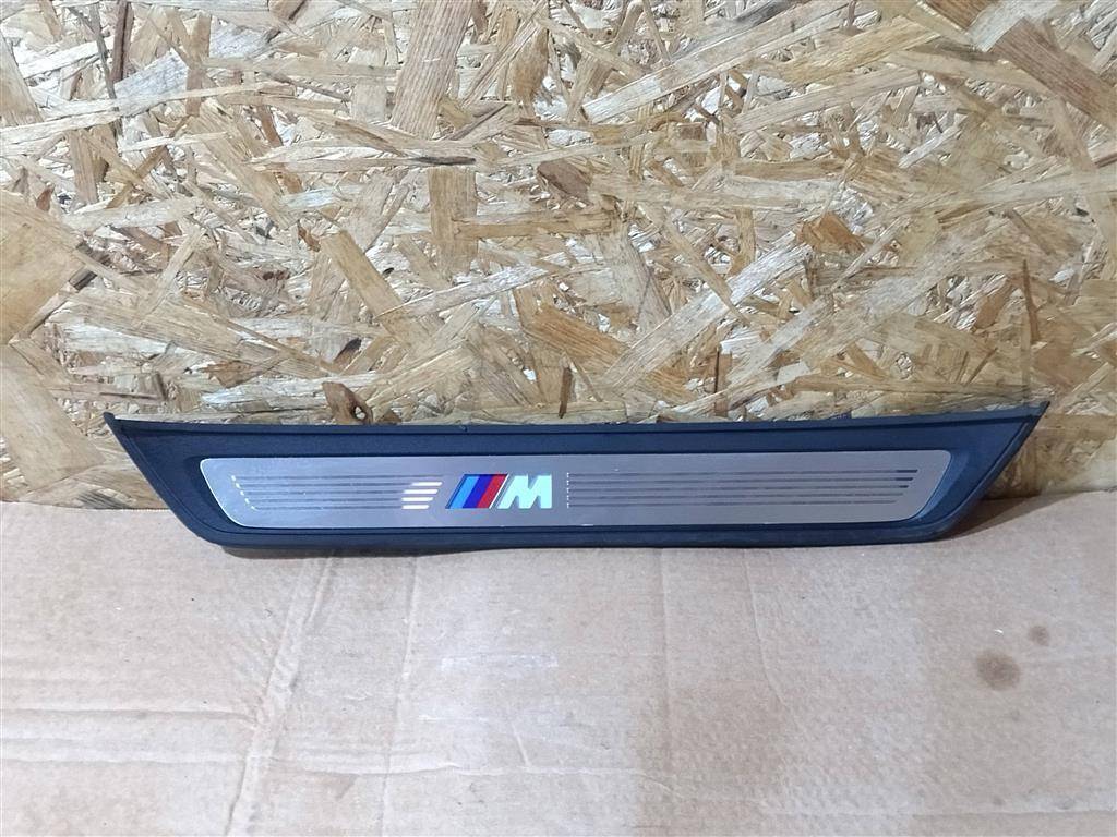 накладка на порог BMW 6 GT G32 2017, 3.0 л., дизель, АКПП, полный привод, правый руль, 51478065119, 51478065119 - фото №1
