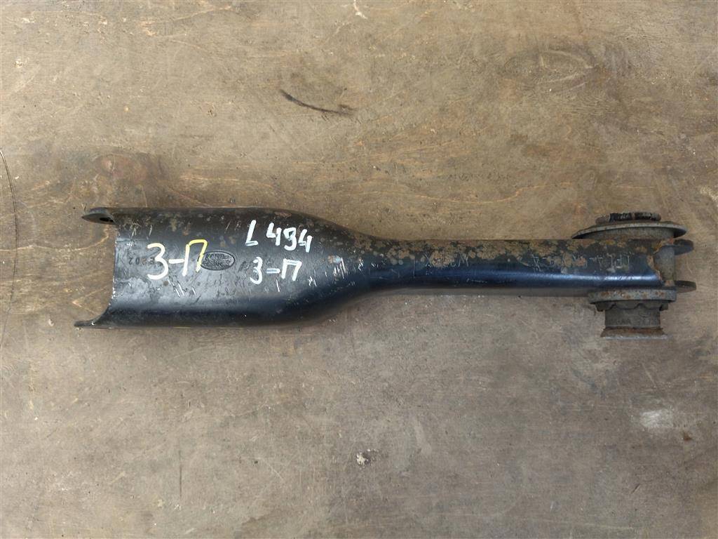 рычаг задний Land Rover Range Rover Sport 2 поколение L494 2017, 3.0 л., дизель, АКПП, передний привод, CPLA5K899A, DPLA5K976AE, DPLA5K976AG, LR048091, LR118364, LR118365, LR128796, LR128797, LR163130, LR163135, DPLA5K898AD, DPLA5K976AD, LR048090, DPLA5K898AD - фото №1