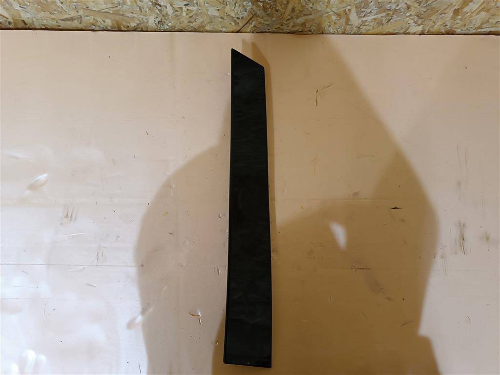 молдинг двери задней левой Volvo XC90 2 поколение 2019, 2.0 л., дизель, АКПП, передний привод, 31688695, 31688695 - фото №1