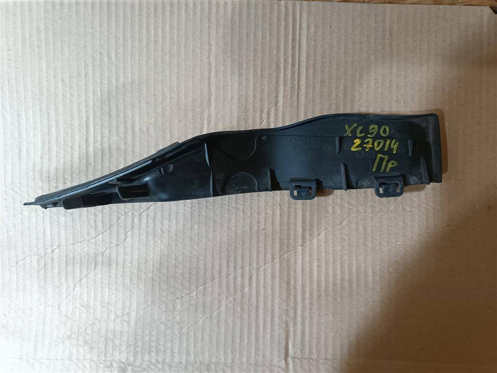 обшивка салона Volvo XC90 2 поколение 2019, 2.0 л., бензин, АКПП, передний привод, 31442412, 31442412 - фото №1