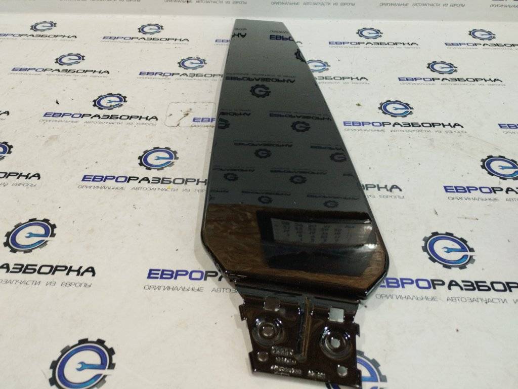 накладка двери (крышки) багажника Audi Q8 4M 4M8 2021, 3.0 л., TFSI, DCBD, бензин, АКПП, черный металлик, внедорожник 5 дв., полный привод, правый руль, 4M8853290, 4M8853290T94 - фото №1