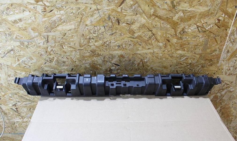 кронштейн (крепление) BMW X2 F39 2021, 2.0 л., бензин, АКПП, полный привод, правый руль, 51477442181, 51477442182 - фото №1