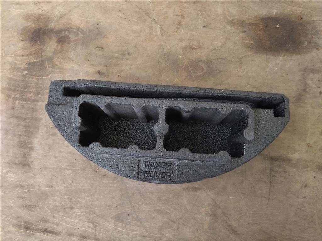 ящик под инструменты Land Rover Range Rover Sport 2 поколение L494 2017, 3.0 л., дизель, АКПП, передний привод, LR051814, CPLA17B043AC, LR051814 - фото №1