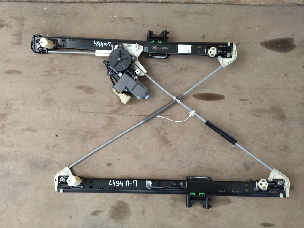 стеклоподъемник передний правый Land Rover Range Rover Sport 2 поколение L494 2017, 3.0 л., дизель, АКПП, передний привод, DK6223200AF, LR077817, LR153951, DK6223200AF, DK6223200AD, LR043934, LR057338 - фото №1