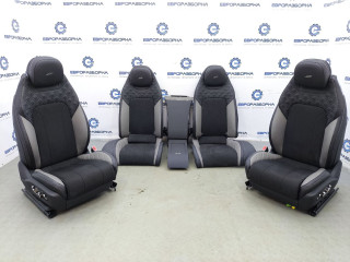 салон (комплект сидений) Bentley Continental GT 3 поколение 2023, 4.0 л., CVD, бензин, АКПП, красный, купе, полный привод, правый руль