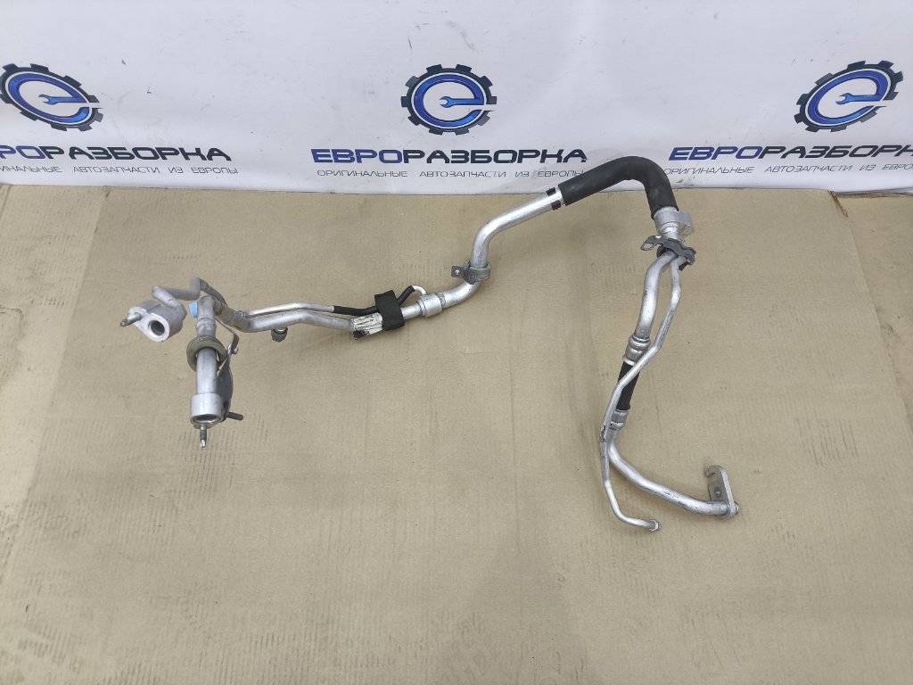 трубка кондиционера Land Rover Range Rover Velar 1 поколение L560 2018, 2.0 л., бензин, АКПП, передний привод, T4A3589, HK8319A834, T4A3589, T4A11662, HK8319A834AB, LR091465, HK8319A834AA - фото №1