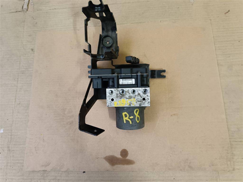 блок ABS Audi R8 42 2008, 4.0 л., TFSI, бензин, АКПП, купе, передний привод, 42061451701 - фото №1