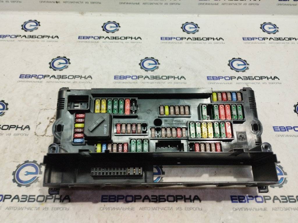 блок предохранителей BMW M6 Gran Coupe F06 2014, 4.4 л., i, S63 B44 B, бензин, АКПП, silverstone metallic a29, купе, правый руль, 61149252815, 9252815 - фото №1