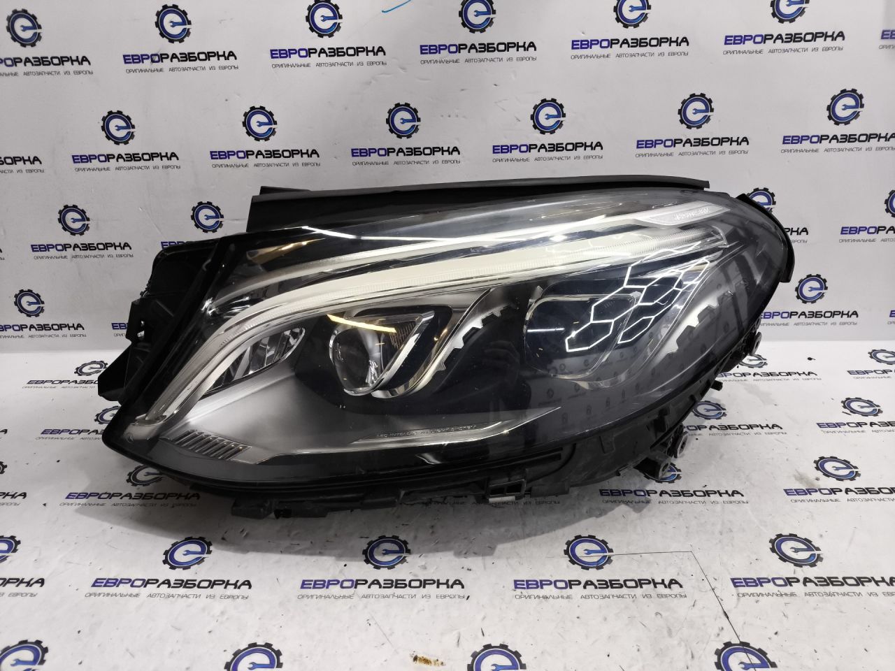 фара левая Mercedes-Benz GLE Coupe C292 2016, 3.0 л., дизель, АКПП, передний привод, A1669067702 - фото №1