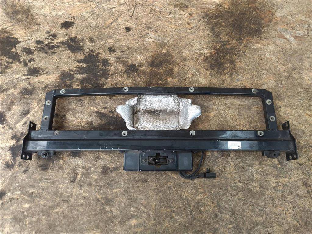 замок багажника Audi R8 42 2008, 4.0 л., TFSI, бензин, АКПП, купе, передний привод, 420813787, 420813787 - фото №1