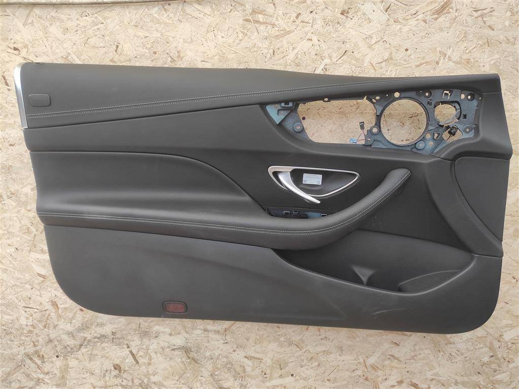 обшивка двери передняя левая Mercedes-Benz E-Класс W213/S213/C238/A238 C238 2018, 2.0 л., бензин, АКПП, передний привод, A2387200500, A2387200500, A2387200700, A2387201100, A2387201300, A2387204502 - фото №1