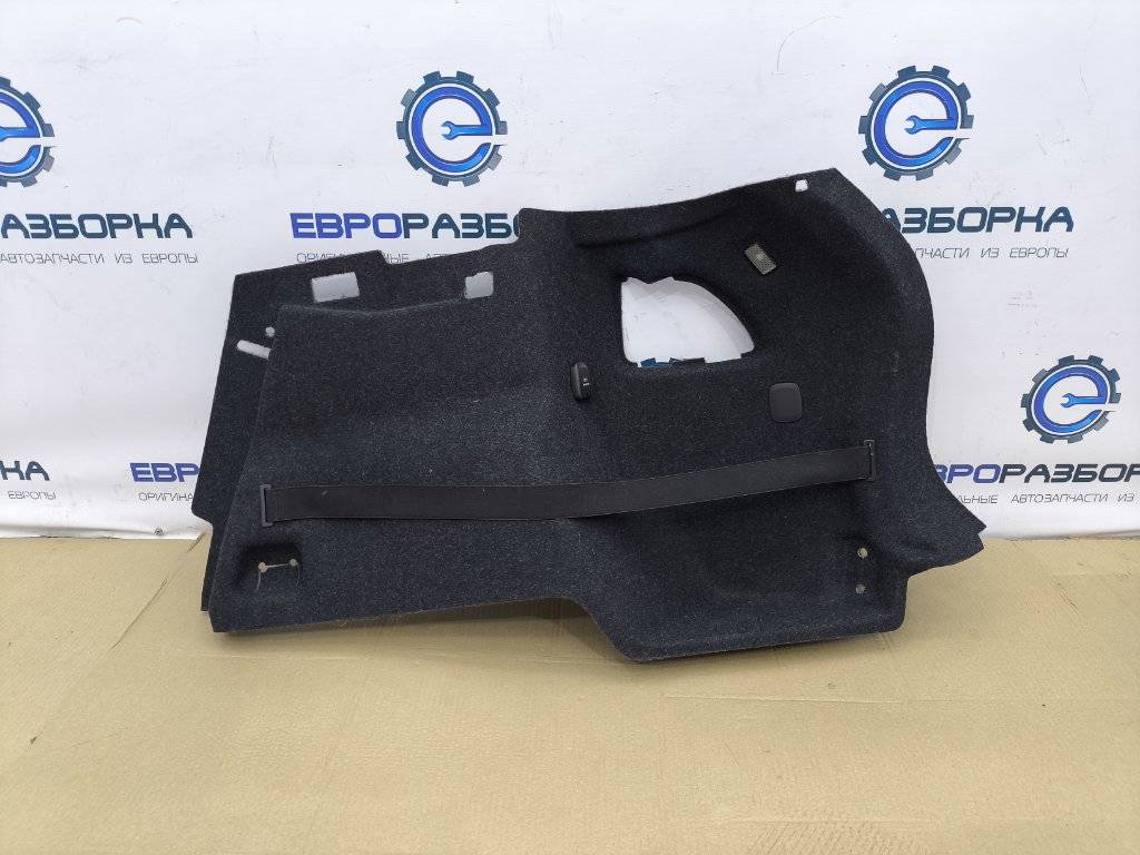 обшивка багажника Volvo XC40 1 поколение 2020, 1.5 л., бензин, denim blue, правый руль, 31440893 - фото №1