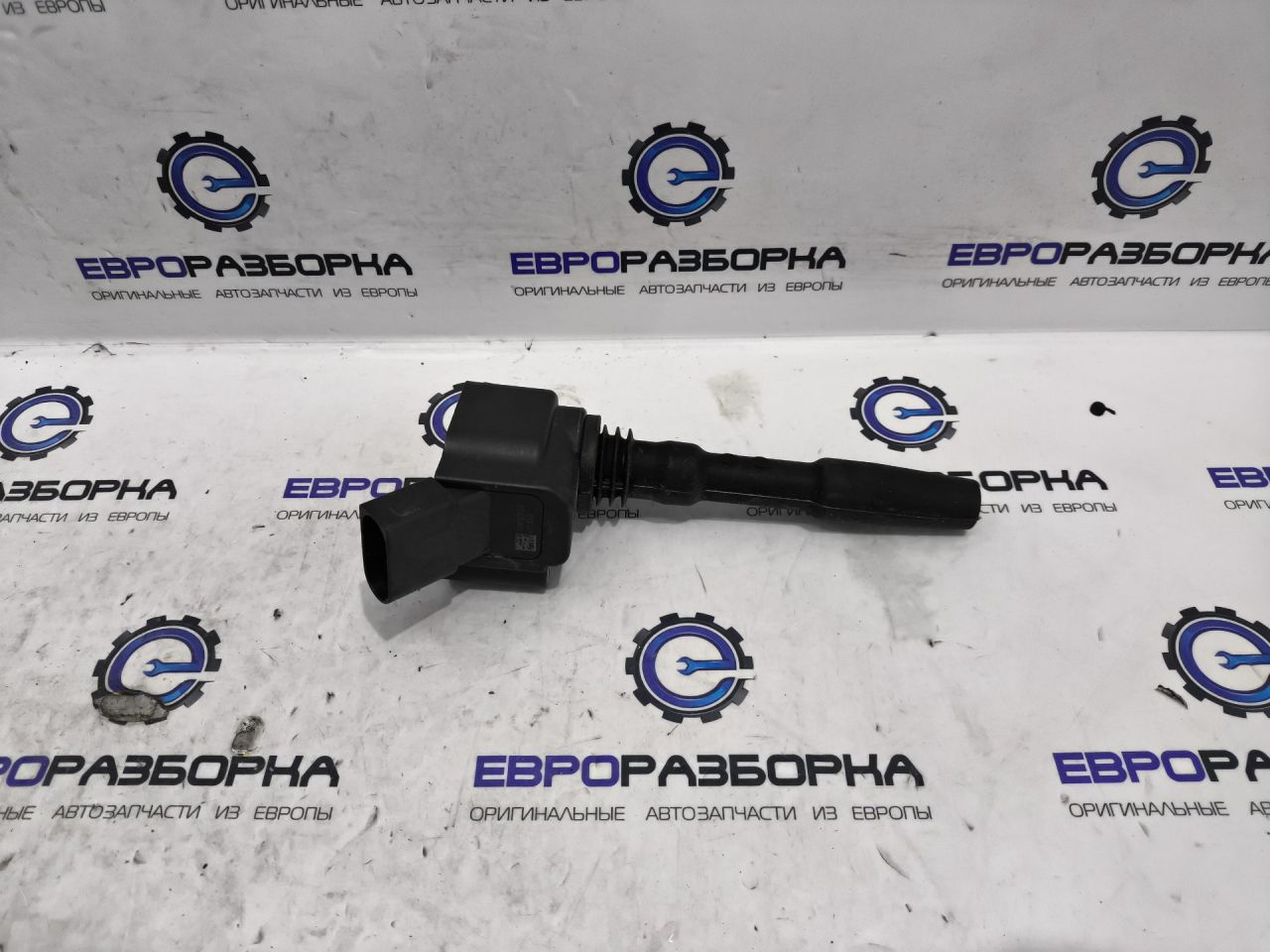 катушка зажигания Audi Q8 4M 4M8 2021, 3.0 л., TFSI, DCBD, бензин, АКПП, черный металлик, внедорожник 5 дв., полный привод, правый руль, 06H905110L, 06H905110P - фото №1