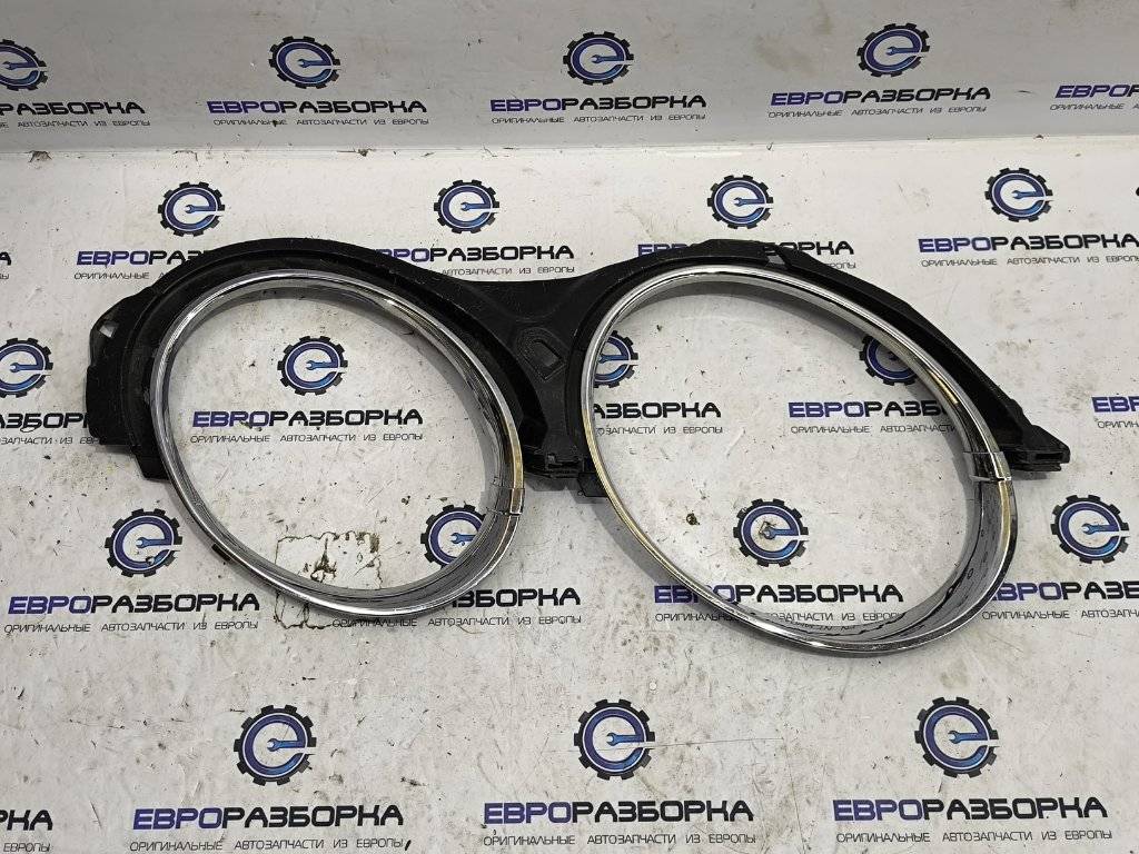 очко фары Bentley Continental Flying Spur 1 поколение 2012, 6.0 л., бензин, АКПП, серый, передний привод, 3W5807764C - фото №1