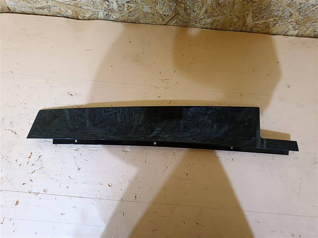 накладка двери (крышки) багажника Mercedes-Benz GLS-Класс X166 2019, 3.0 л., CDi, дизель, АКПП, передний привод, A1666900487, A1666900487 - фото №1