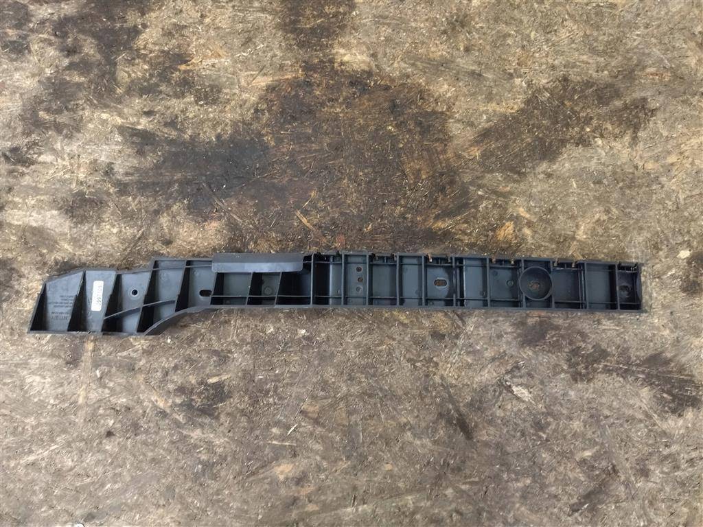 крепление бампера Bentley Continental GT 2 поколение 2015, 4.0 л., TFSI, бензин, АКПП, передний привод, 3W3307364, 3W3307364, 3W3307364BRH, 3W3807804BRH - фото №1