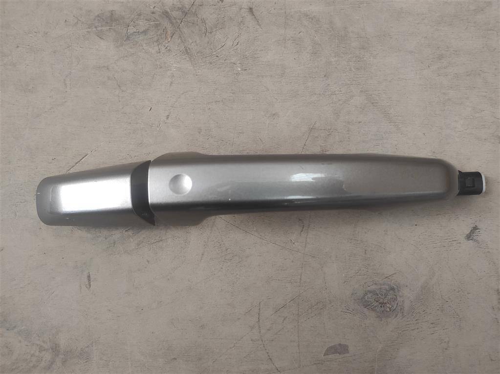 ручка наружная Land Rover Range Rover Sport 2 поколение L494 2017, 3.0 л., дизель, АКПП, передний привод, LR061201, LR040667, LR040308, LR061200, LR068146, LR025402, BJ3222400AD8LML, BJ3222400AE8LML, LR038460, LR038463, LR038466, LR038467, LR040667 - фото №1