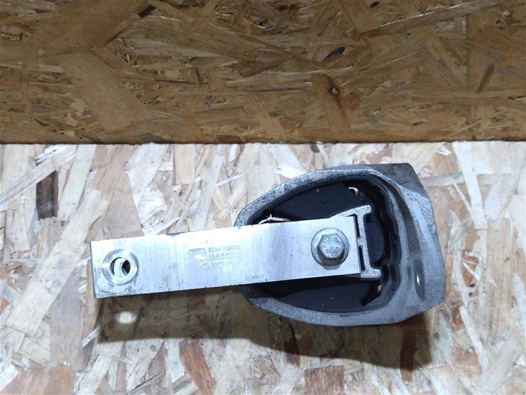 кронштейн двигателя Volvo XC90 2 поколение 2019, 2.0 л., дизель, АКПП, передний привод, 31339951, 31339951, 31330592, 31339953, 31401144 - фото №1