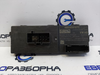 блок управления крышкой багажника Audi Q7 4M [2-й рестайлинг] 4M 2025, 3.0 л., TFSI, DCB, бензин, АКПП, y9t metallic mythical black, внедорожник 5 дв., полный привод, правый руль, 4M8959107C