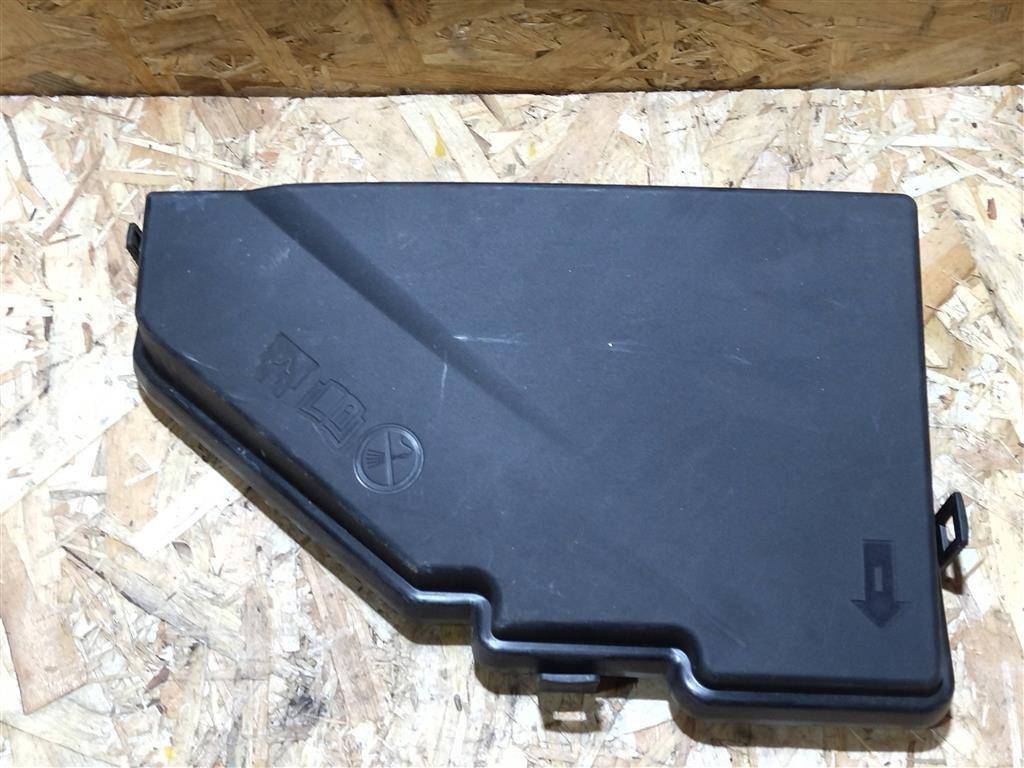 крышка блока предохранителей Volvo XC90 2 поколение 2019, 2.0 л., дизель, АКПП, передний привод, 31398001, 31398001 - фото №1