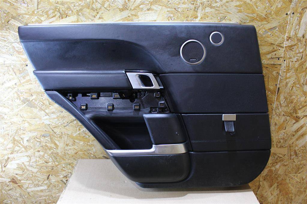 обшивка двери задняя левая Land Rover Range Rover 4 поколение L405 2014, 4.4 л., дизель, АКПП, полный привод, правый руль, LR040533, LR040533, CK5227407AA - фото №1