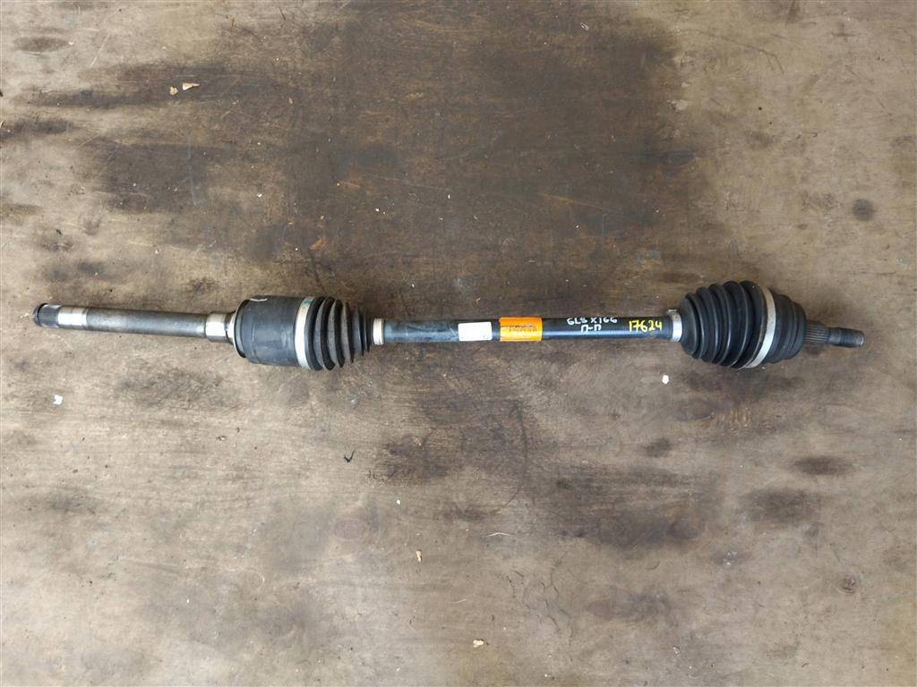 полуось передняя правая (приводной вал, ШРУС) Mercedes-Benz GLS-Класс X166 2018, 3.0 л., CDi, дизель, АКПП, передний привод, A1663301300, A1663301300, A1663301501 - фото №1