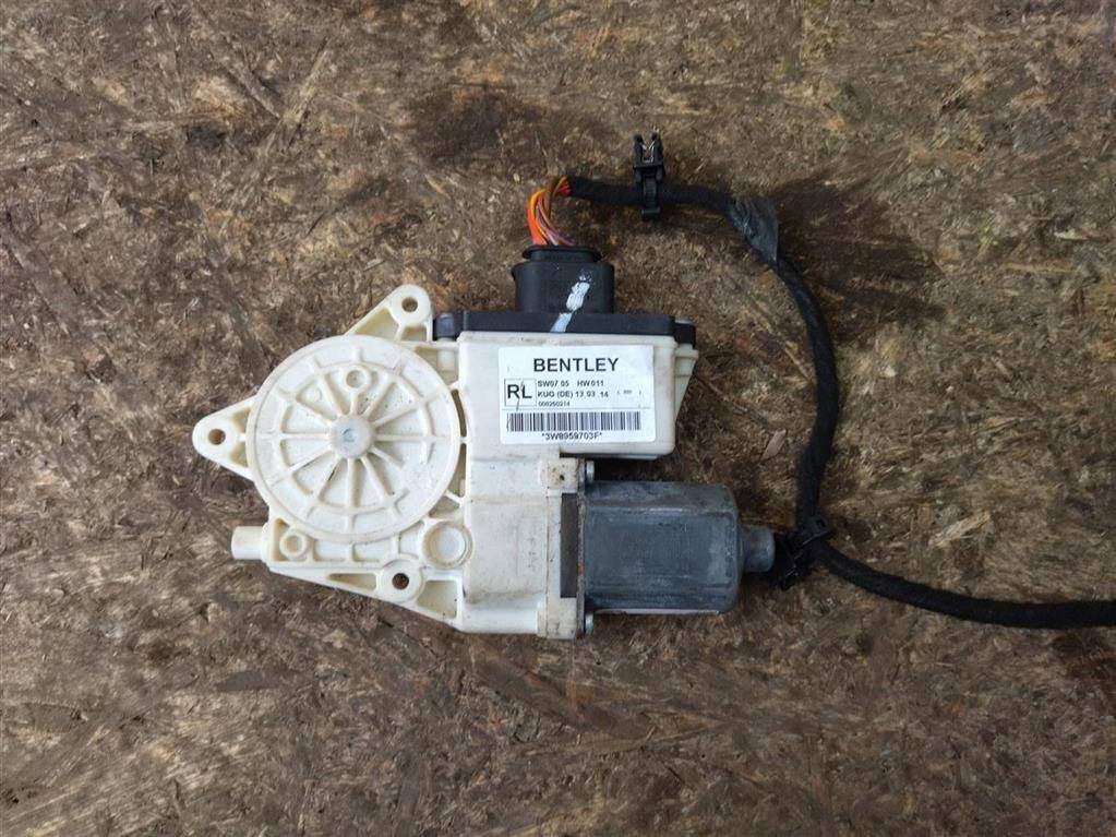 моторчик стеклоподъемника Bentley Continental GT 2 поколение 2015, 4.0 л., TFSI, бензин, АКПП, передний привод, 3W8959703F, 3W8959703F - фото №1