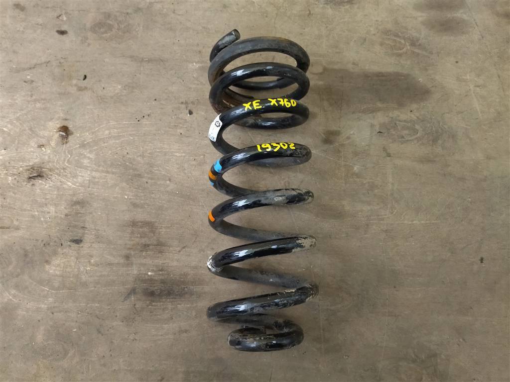 пружина задняя Jaguar XE 1 поколение X760 2015, 2.0 л., дизель, АКПП, передний привод, T4N12642, T4N12642, GX735534EB - фото №1